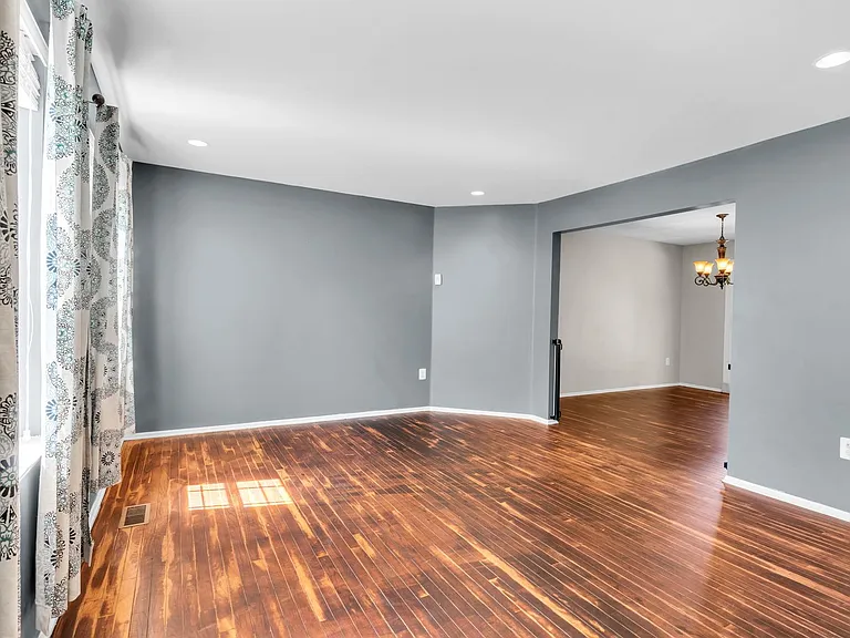6 Marybeth Ct — Photo 22