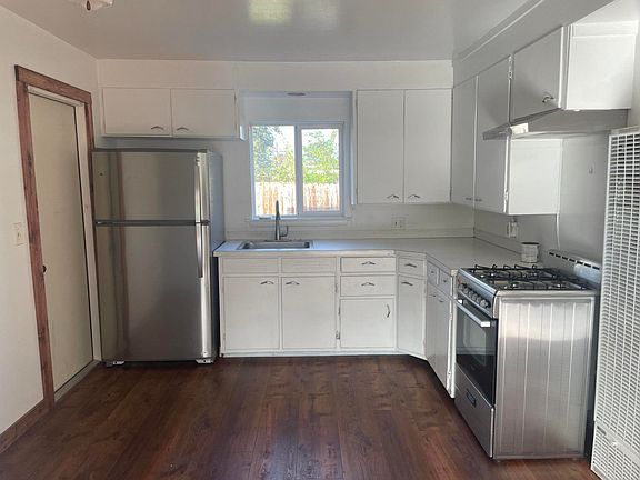 5th image of 1219 Spear Ave