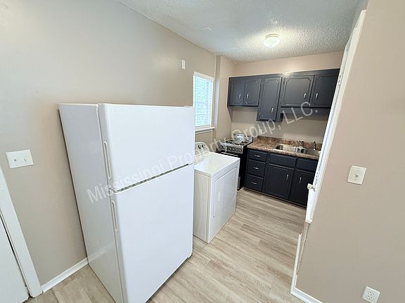 5th image of 1 Woodward Pl #133