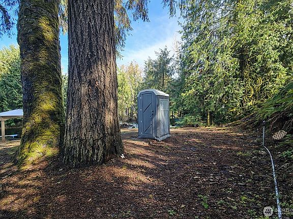 4th image of 300 W Arrowhead Drive