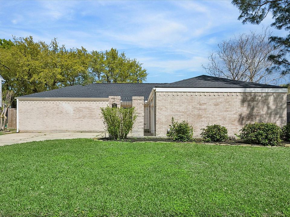 1st image of 14907 Aspen Hills Dr