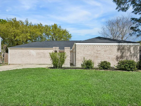 14907 Aspen Hills Dr, Houston, TX 77062