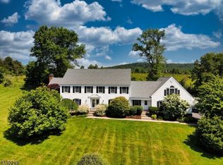 2 Rowlands Rd, Flemington, NJ 08822