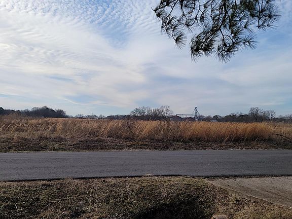 3rd image of 421 S Cherry St