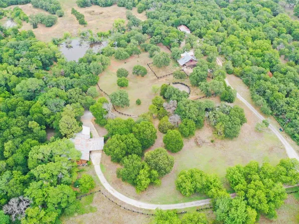 1200 Historic Route 2 Ln, Aubrey, TX 76227