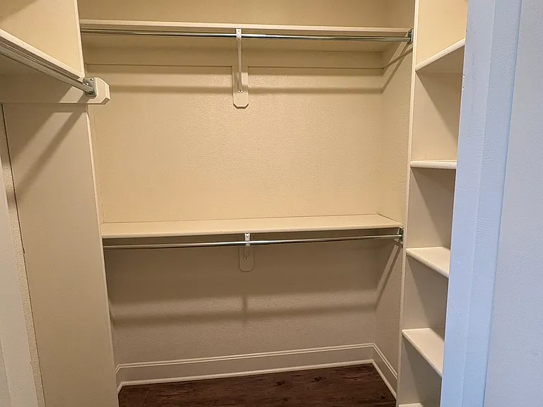 146 Barberry Ln — Photo 16