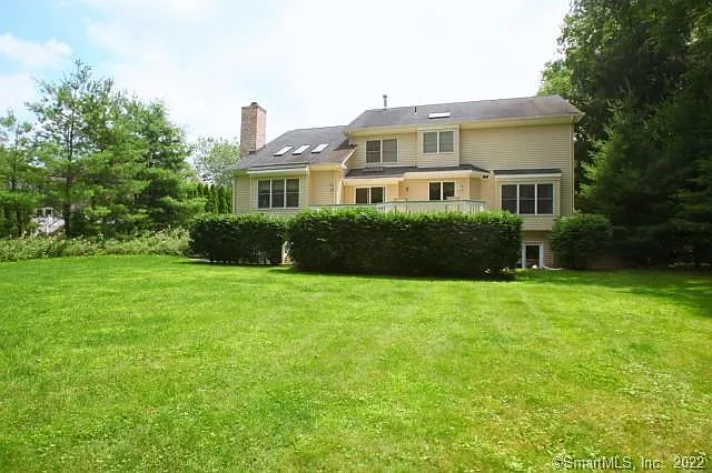 368 Hoyt St — Photo 3