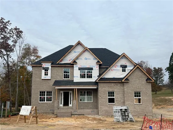 8000 Back 9 Dr #53, Stokesdale, NC 27357