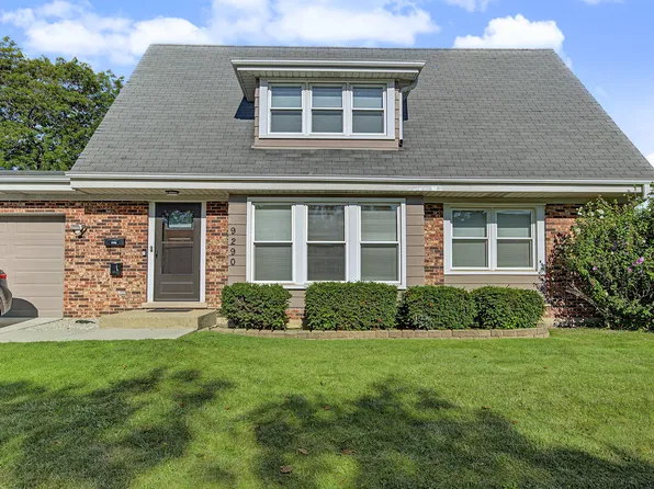 9290 N Courtland Ave #1, Niles, IL 60714