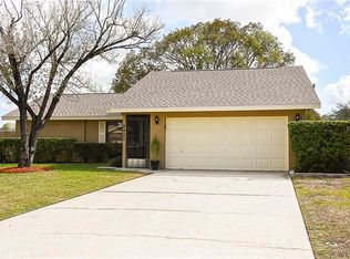 8825 Magnolia Ct, Seminole, FL 33777