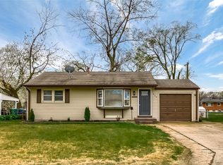 650 Florland Dr, Florissant, MO 63031