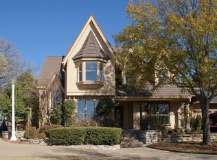 813 Shady Lake Dr, Bedford, TX 76021