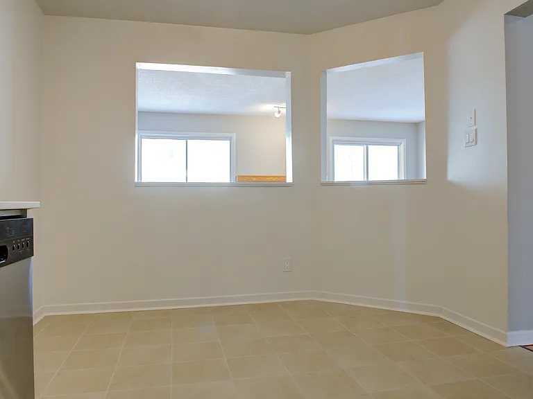 2 Tamara Way — Photo 11