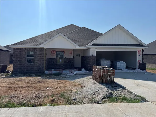 1049 Cook St, Pea Ridge, AR 72751