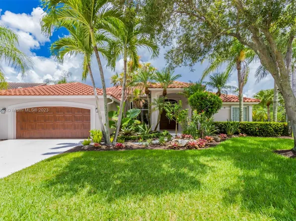 474 Stonemont Dr, Fort Lauderdale, FL 33326