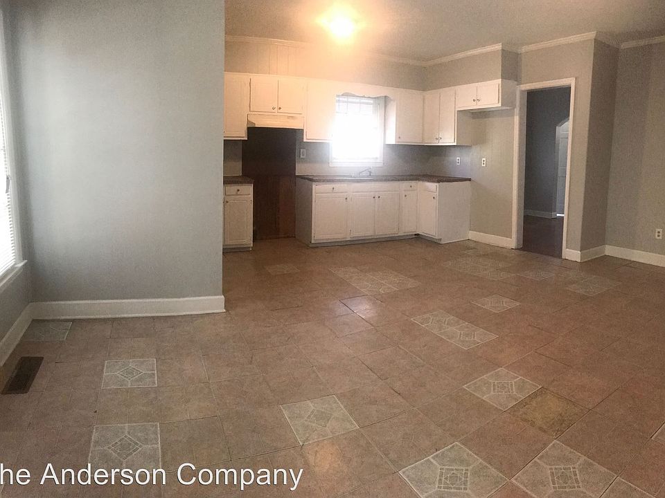 2nd image of 901 S Madison St