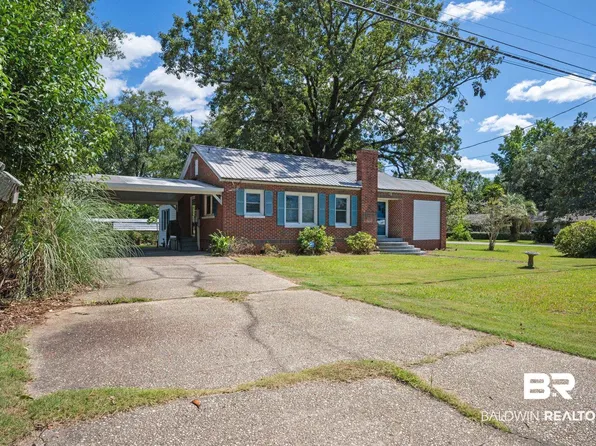 411 W 6th St, Bay Minette, AL 36507