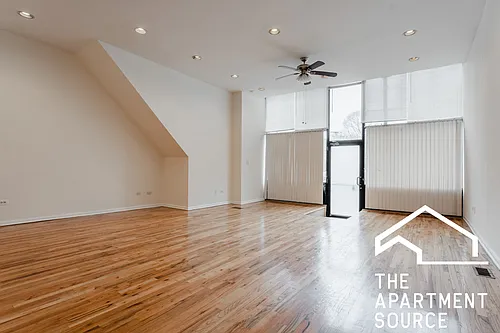2436 N Southport Ave #1F Photo 1