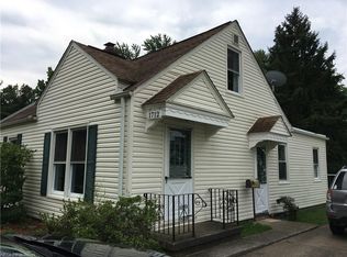 1712 Thornapple Ave, Akron, OH 44301