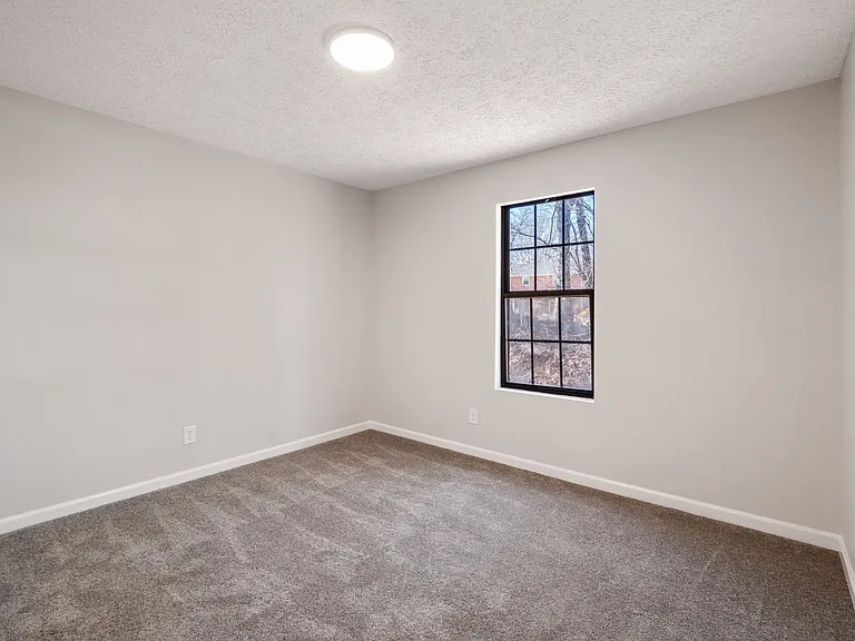 Blueberry Hill Apartments — Photo 51