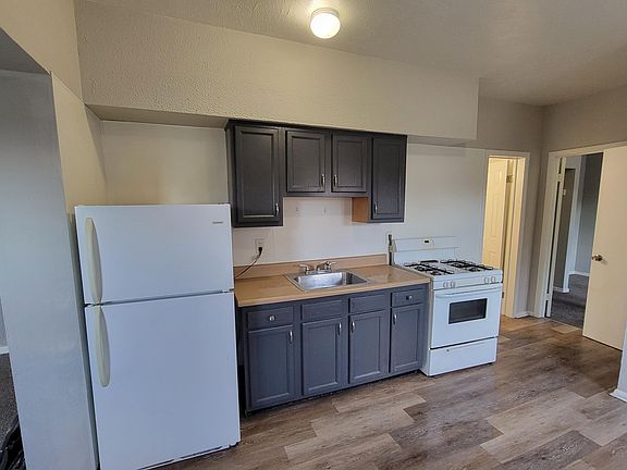 3rd image of 1862 E 81st St APT 8