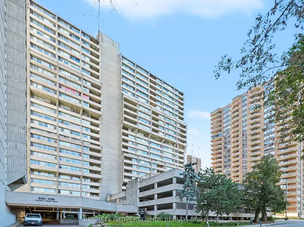530 Laurier Ave W #903, Ottawa, ON K1R 7T1
