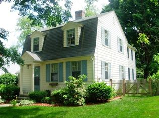 35 Clement St, Springfield, MA 01118