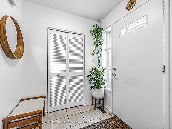 3rd image of 1465 Glen Rutley Cir