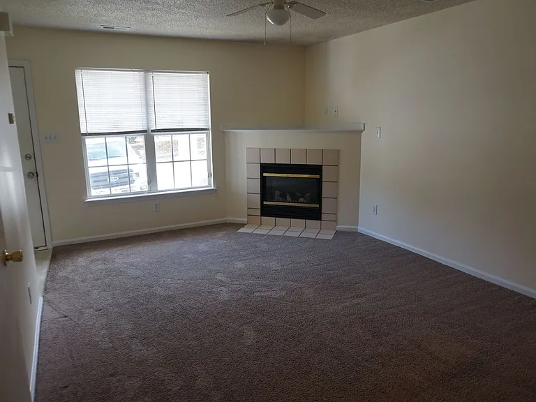 109 Spring Meadow Cir — Photo 5