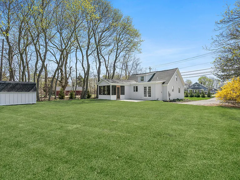 5075 Main Rd — Photo 14