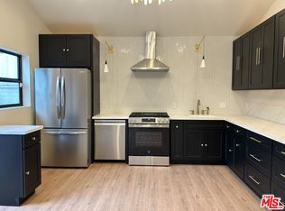 17209 Keswick St, Van Nuys, CA 91406