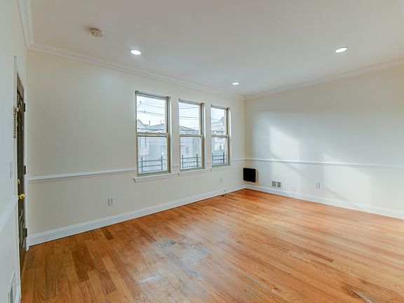 2nd image of 572 Liberty Ave #1