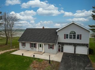 2765 W Lake Rd, Wilson, NY 14172