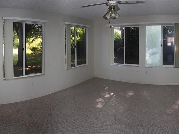 3rd image of 10963 SW 87th Ct