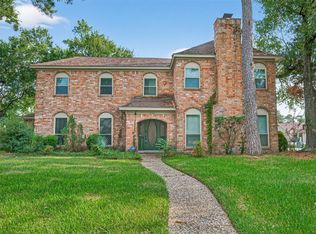 202 Laura Ln, Conroe, TX 77385