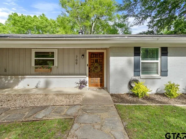 709 Georgia St, Lindale, TX 75771