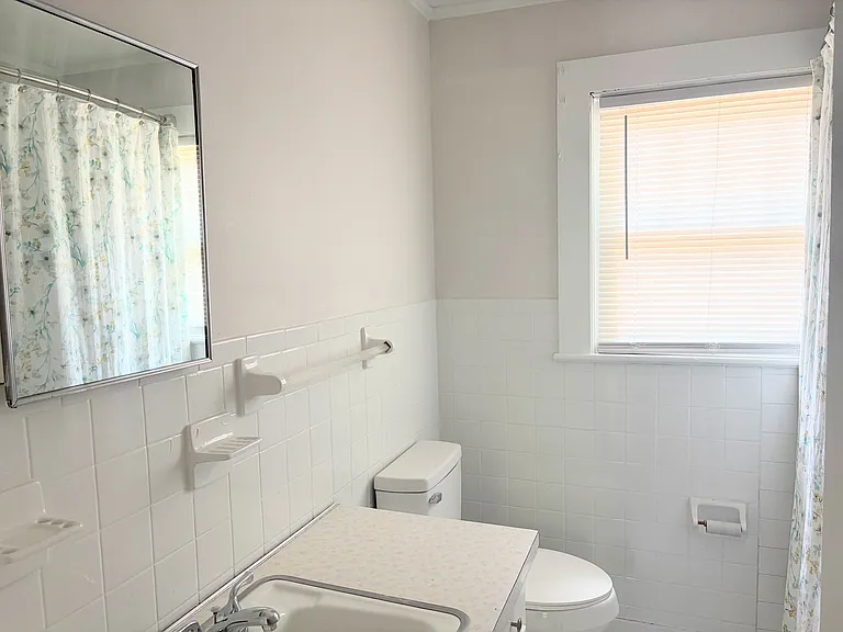 1706 Southgate St — Photo 10