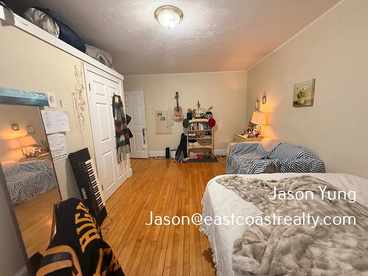 Building Photo - 144 Davis Ave #2