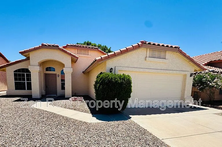 5913 W Mercury Way — Photo 1