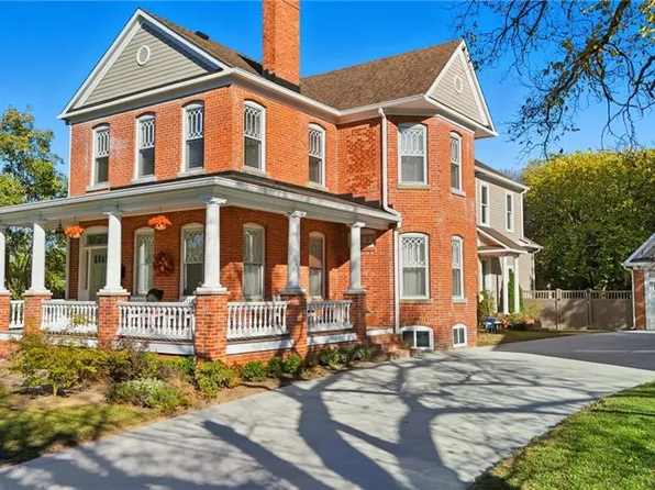 3122 Luxembourg Ave, Norfolk, VA 23509