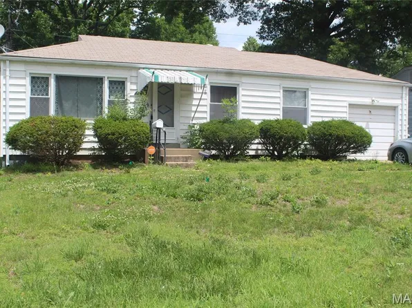 1501 Akron Dr, Saint Louis, MO 63137