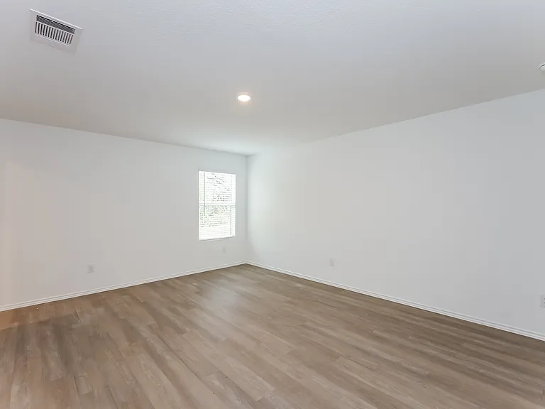 2839 Ruby Xing — Photo 10