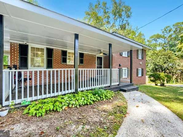 110 Circle Dr, Hampton, GA 30228