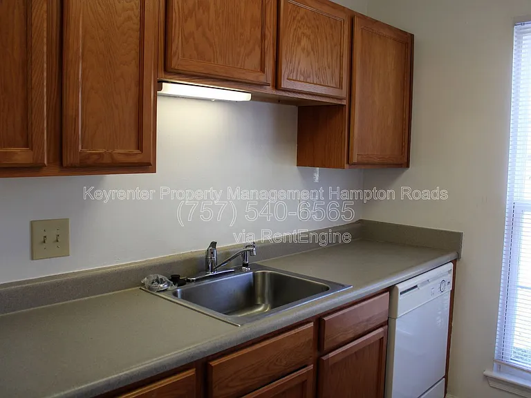 1 Peachtree Ct — Photo 14