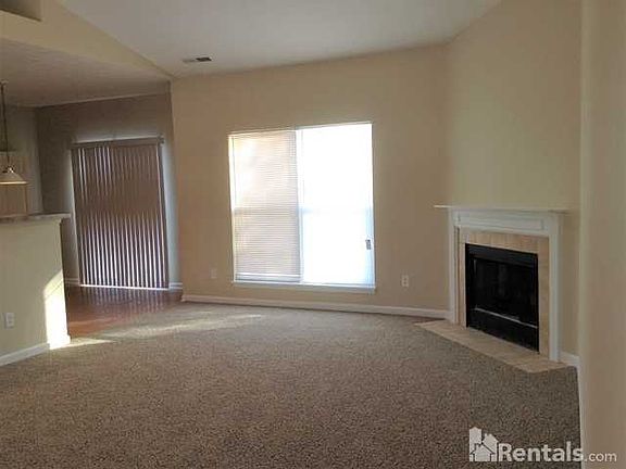 5th image of 6449 Camarillo Ct