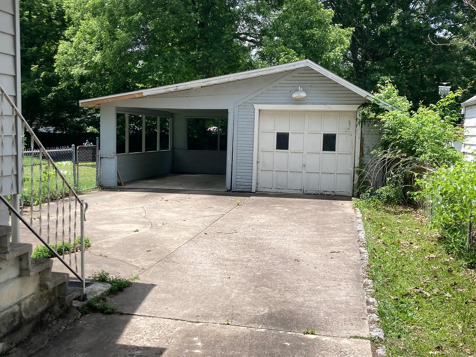 2 bed, 980 sqft, $1,215 — Photo 3