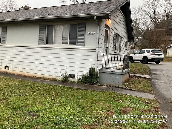 3rd image of 3811 Woodlake Dr #3813