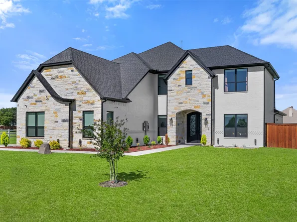 10901 Chriswood Dr, Crowley, TX 76036
