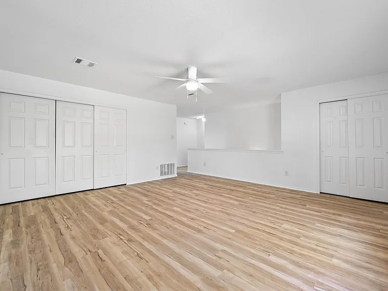 2412 Regal Park Ln — Photo 22