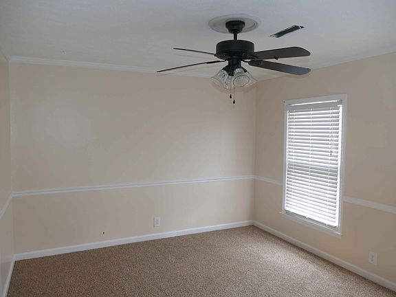 all bedrooms new carpeting